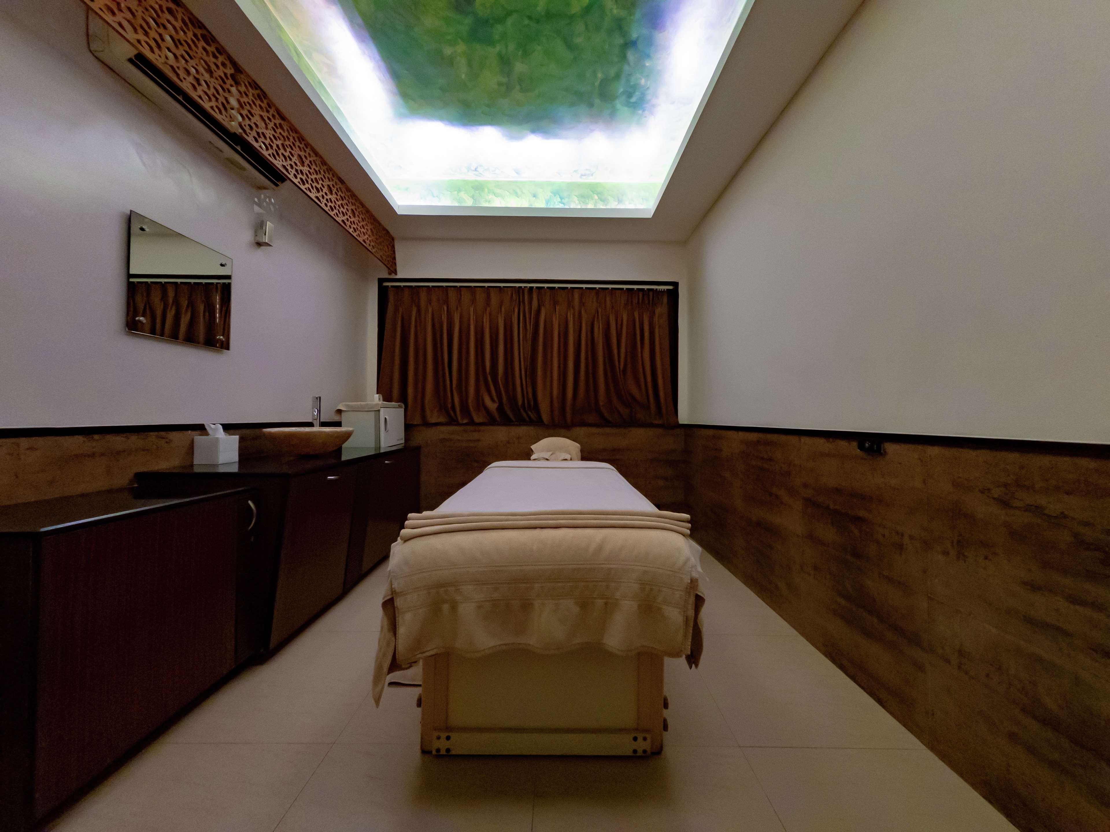 Doubletree By Hilton Hotel Goa - Arpora - Baga Exteriör bild