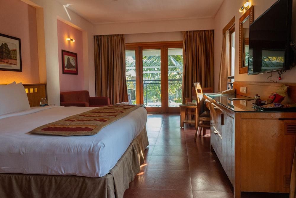 Doubletree By Hilton Hotel Goa - Arpora - Baga Exteriör bild