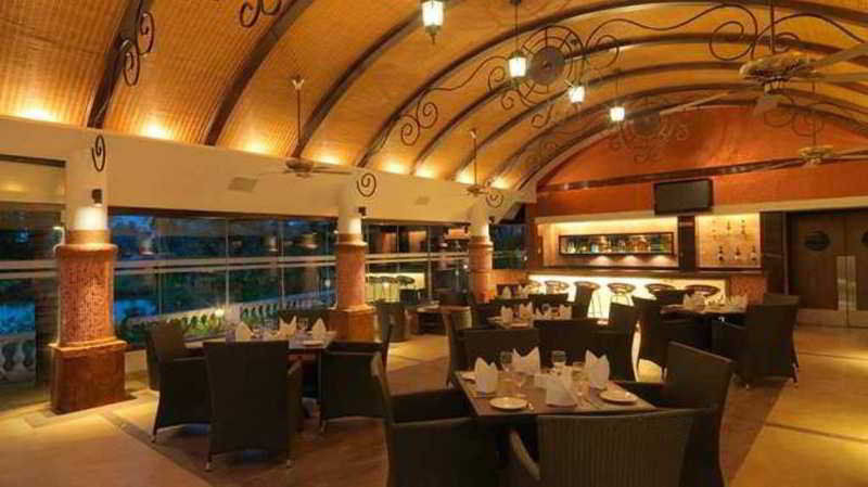 Doubletree By Hilton Hotel Goa - Arpora - Baga Exteriör bild